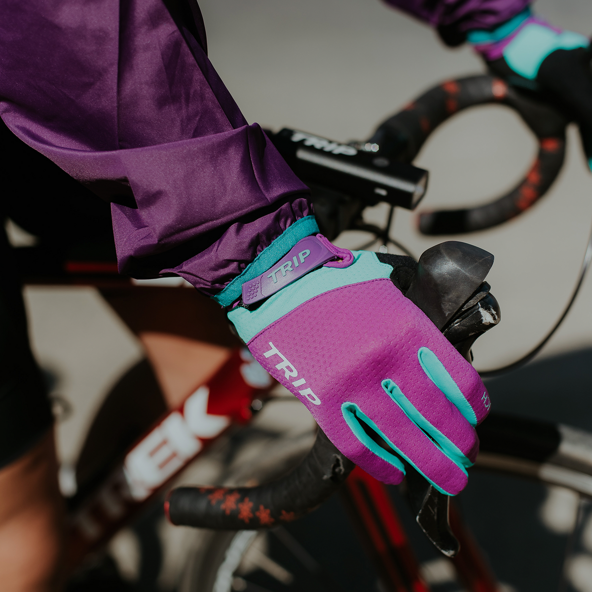 GUANTE LARGO TRIP PURPLE/BLUE