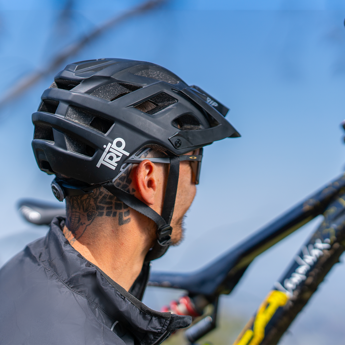 CASCO TRIP ENDURO BLACK