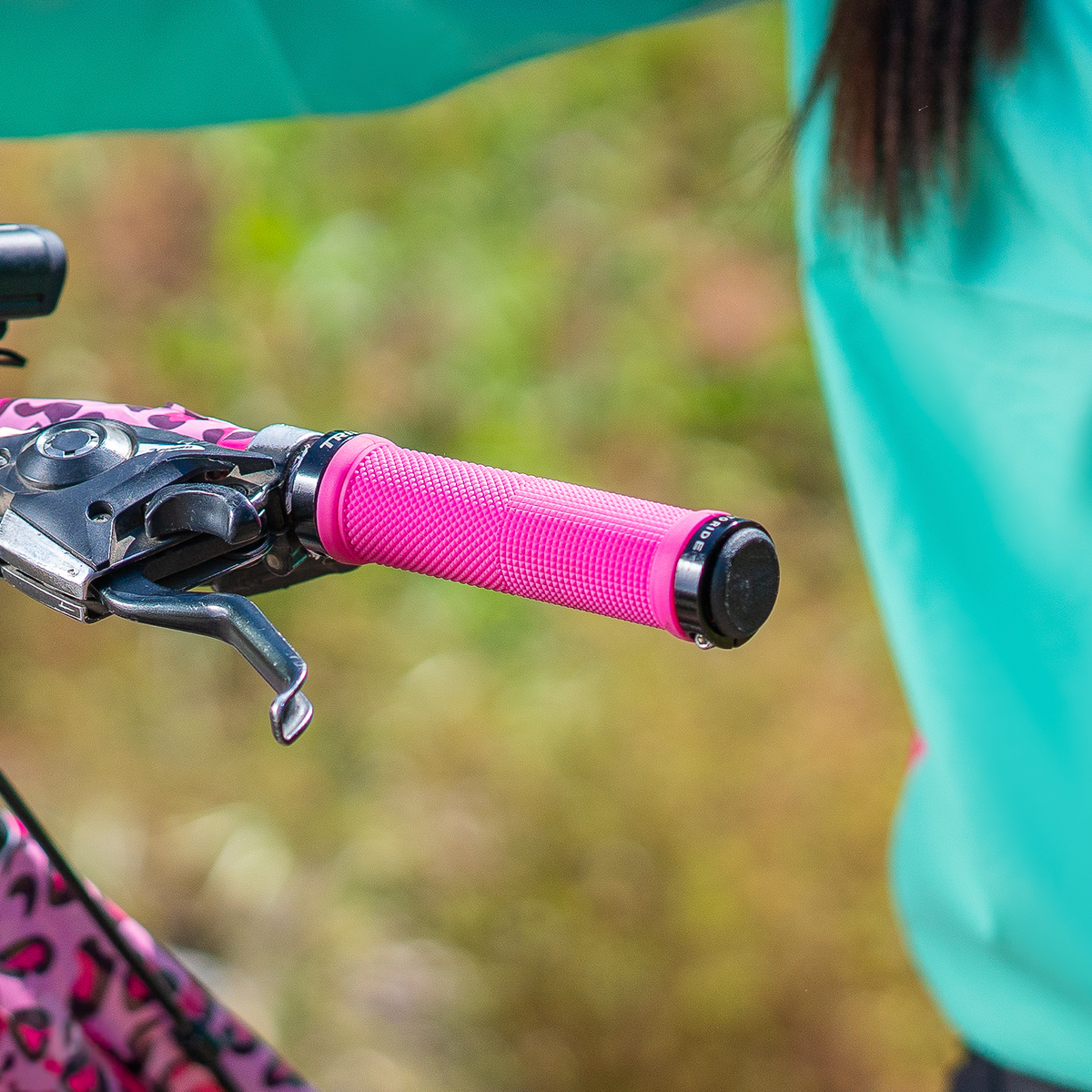 PUÑO TRIP LOCK PINK/BLACK